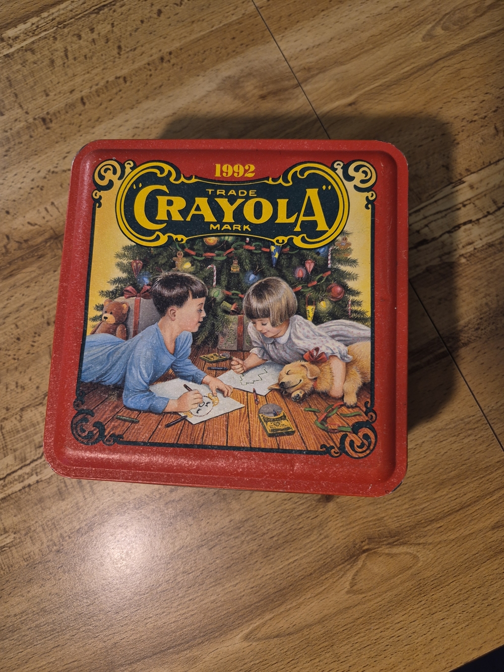 Crayola Kids Red Holiday Tin Crayon Set
